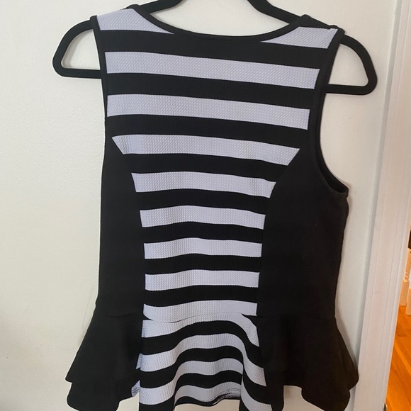 Black and white stripe peplum top sz 14 by Iz byer - Picture 2 of 4